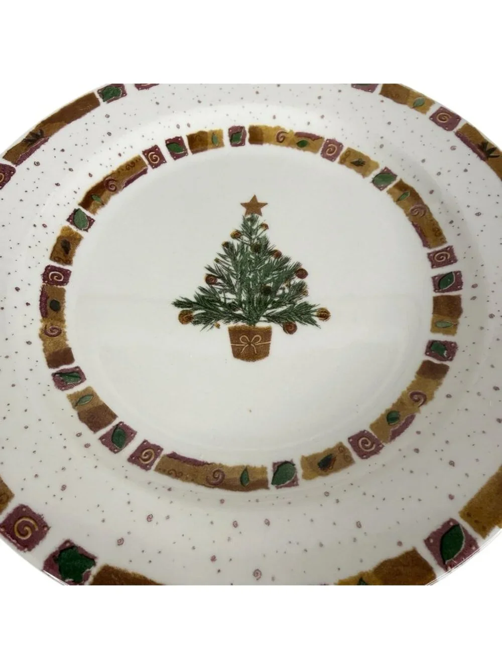 Pier 1 Natural Christmas Dinner Plate With Festive Tree Design Made In England - Picture 3 of 6